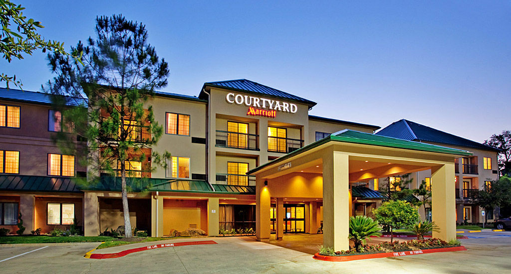 Courtyard Houston